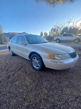 2001 Lincoln Continental Sedan 4D