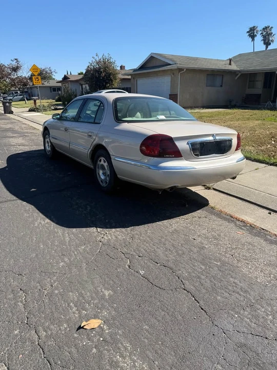 2001 Lincoln Continental 9th Gen - Image 4 of 8