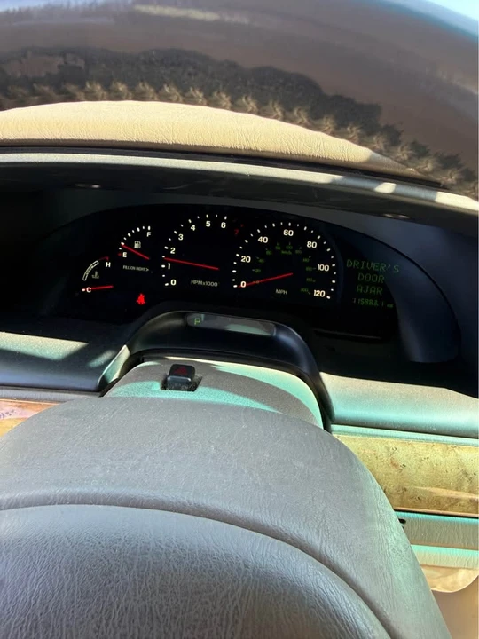 2001 Lincoln Continental 9th Gen - Image 8 of 8