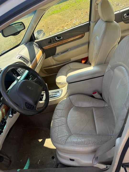 2001 Lincoln Continental 9th Gen - Image 5 of 8