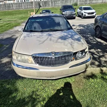 2001 Lincoln Continental Sedan 4D
