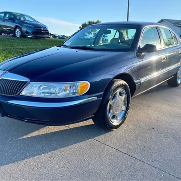 2001 Lincoln Continental Sedan 4D