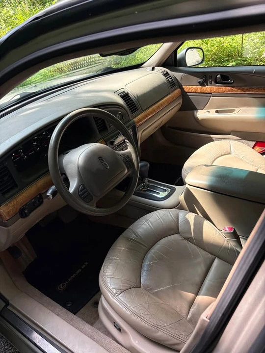 2001 Lincoln Continental 9th Gen - Image 7 of 11