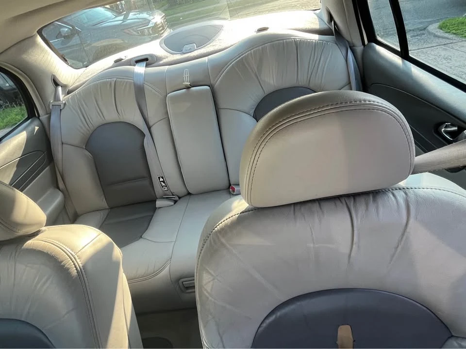 2001 Lincoln Continental 9th Gen - Image 2 of 8