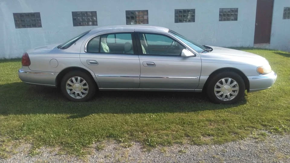 2001 Lincoln Continental 9th Gen - Image 6 of 9