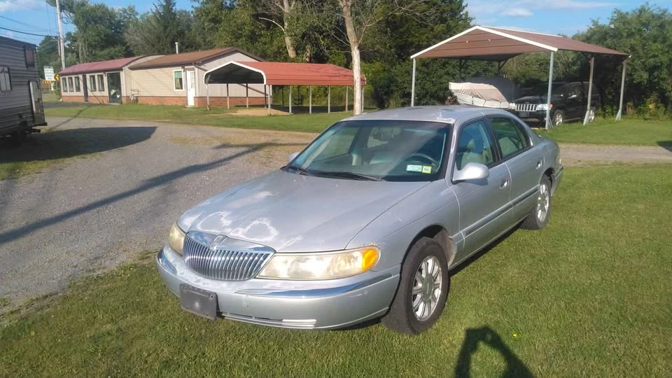2001 Lincoln Continental 9th Gen - Image 5 of 9