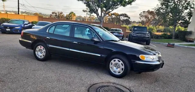 2001 Lincoln Continental Sedan 4D