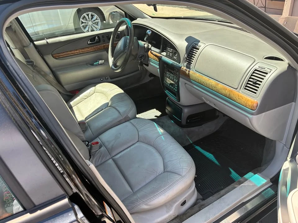 2001 Lincoln Continental 9th Gen - Image 3 of 5