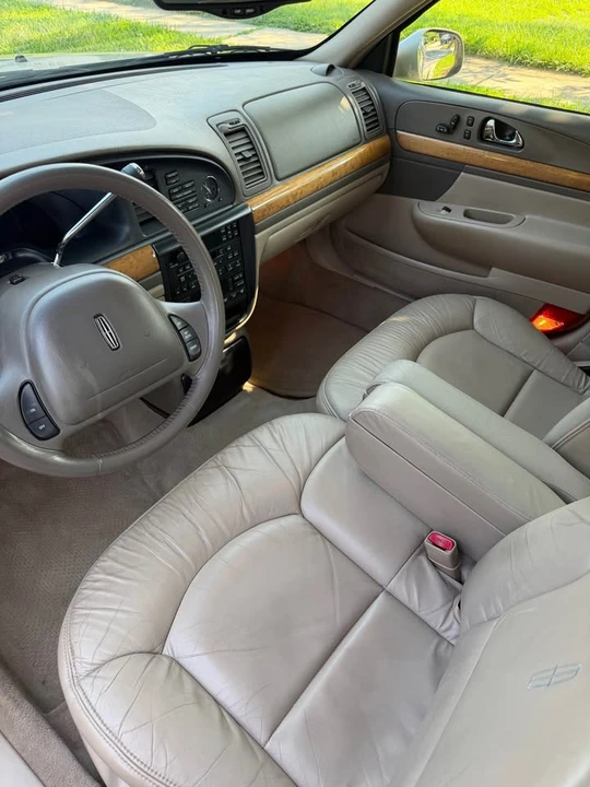 2001 Lincoln Continental 9th Gen - Image 7 of 13