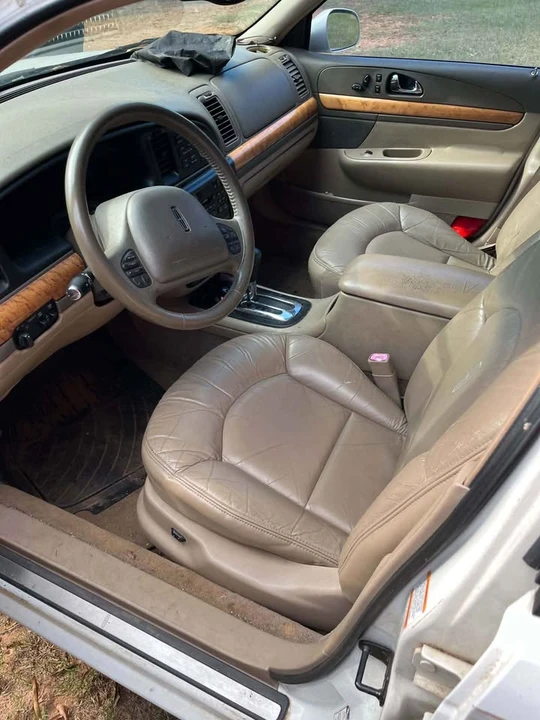2001 Lincoln Continental 9th Gen - Image 6 of 10