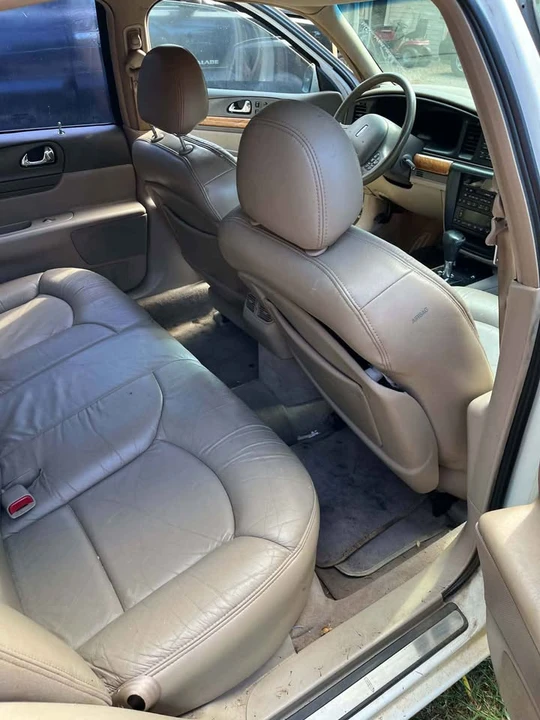 2001 Lincoln Continental 9th Gen - Image 8 of 10
