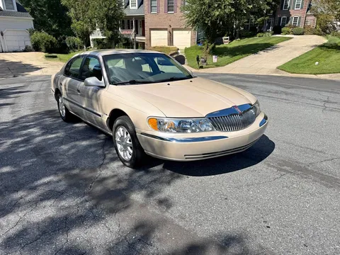 2001 Lincoln Continental Sedan 4D