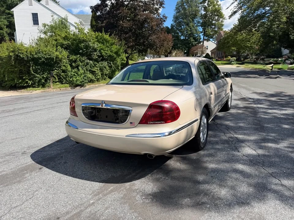 2001 Lincoln Continental 9th Gen - Image 5 of 18