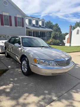 2001 Lincoln Continental Sedan 4D