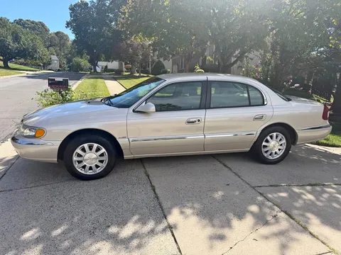 2001 Lincoln Continental Sedan 4D