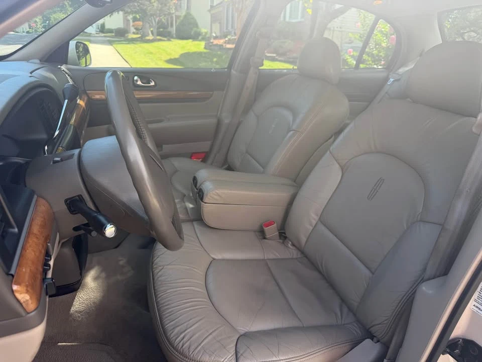 2001 Lincoln Continental 9th Gen - Image 11 of 15