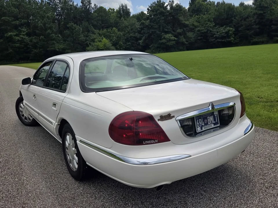2001 Lincoln Continental 9th Gen - Image 4 of 15