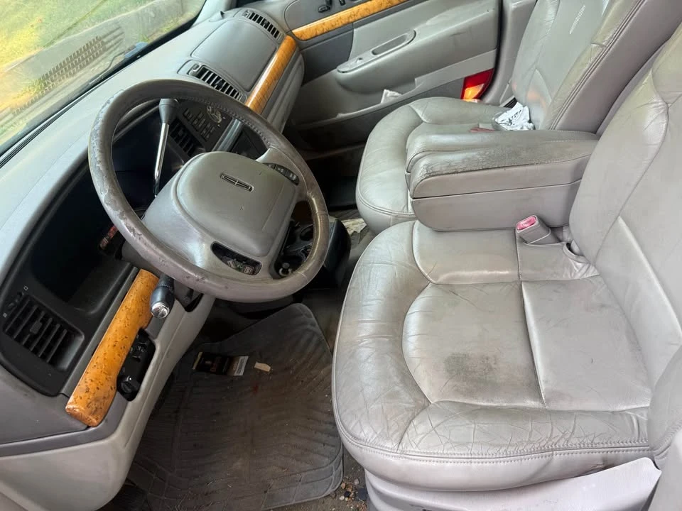2001 Lincoln Continental 9th Gen - Image 3 of 5