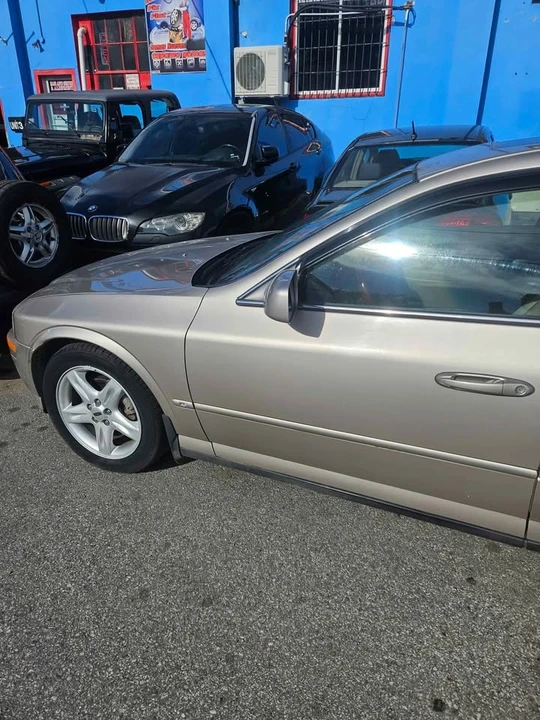 2001 Lincoln LS - Image 2 of 9