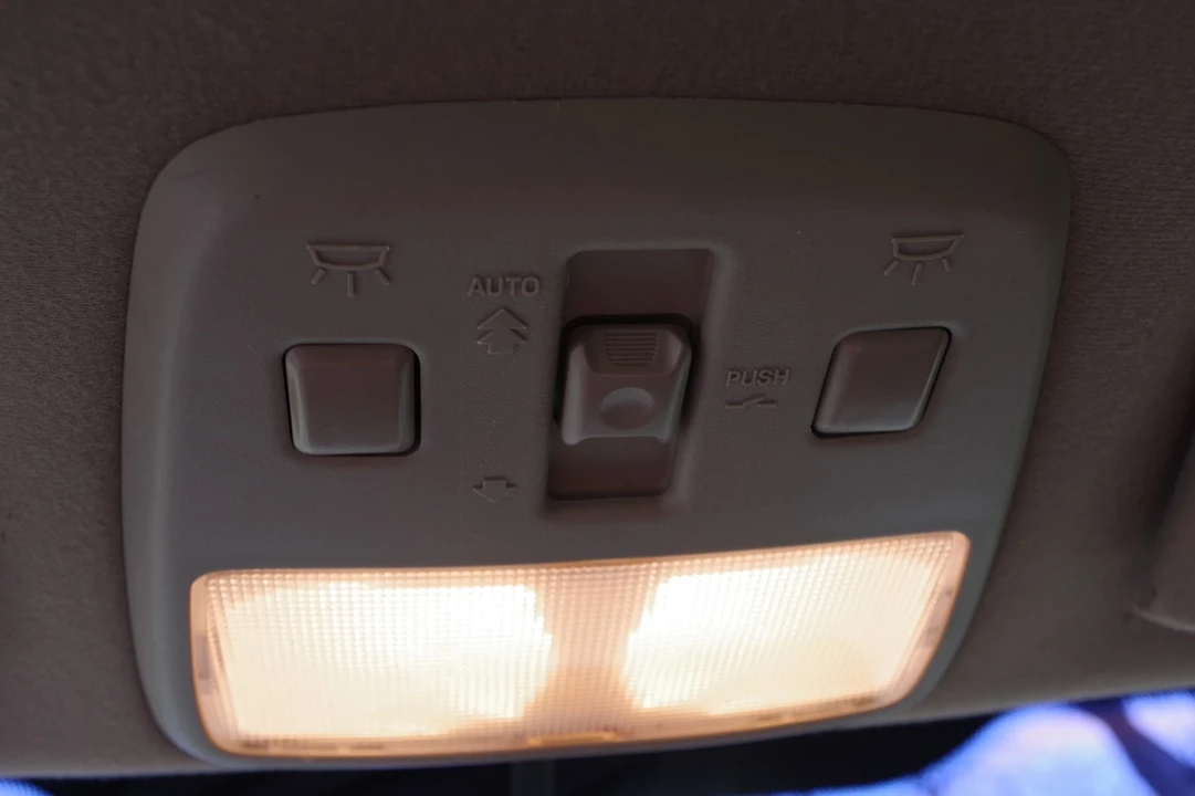 2001 Lincoln LS - Image 17 of 21