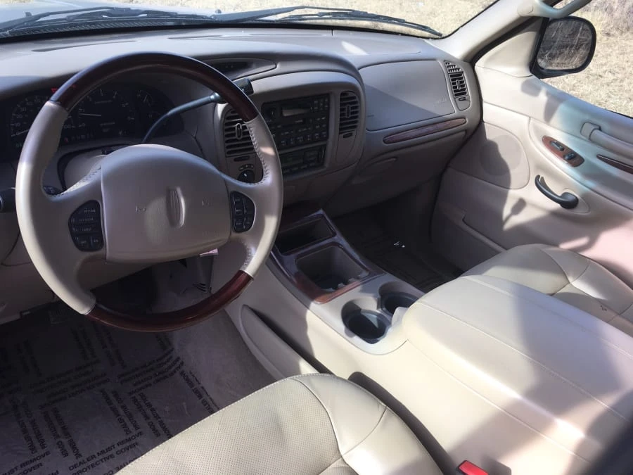 2001 Lincoln Navigator 1st Gen - Image 4 of 9