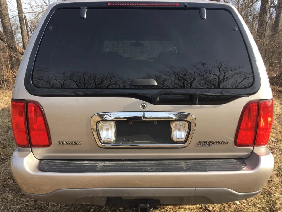 2001 Lincoln Navigator 1st Gen - Image 8 of 9