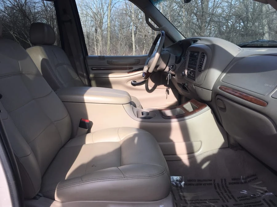 2001 Lincoln Navigator 1st Gen - Image 5 of 9