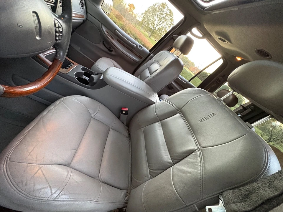2001 Lincoln Navigator 1st Gen - Image 5 of 21