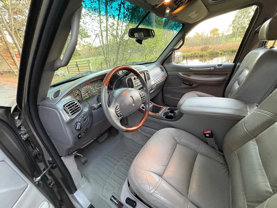 2001 Lincoln Navigator 1st Gen - Image 16 of 21