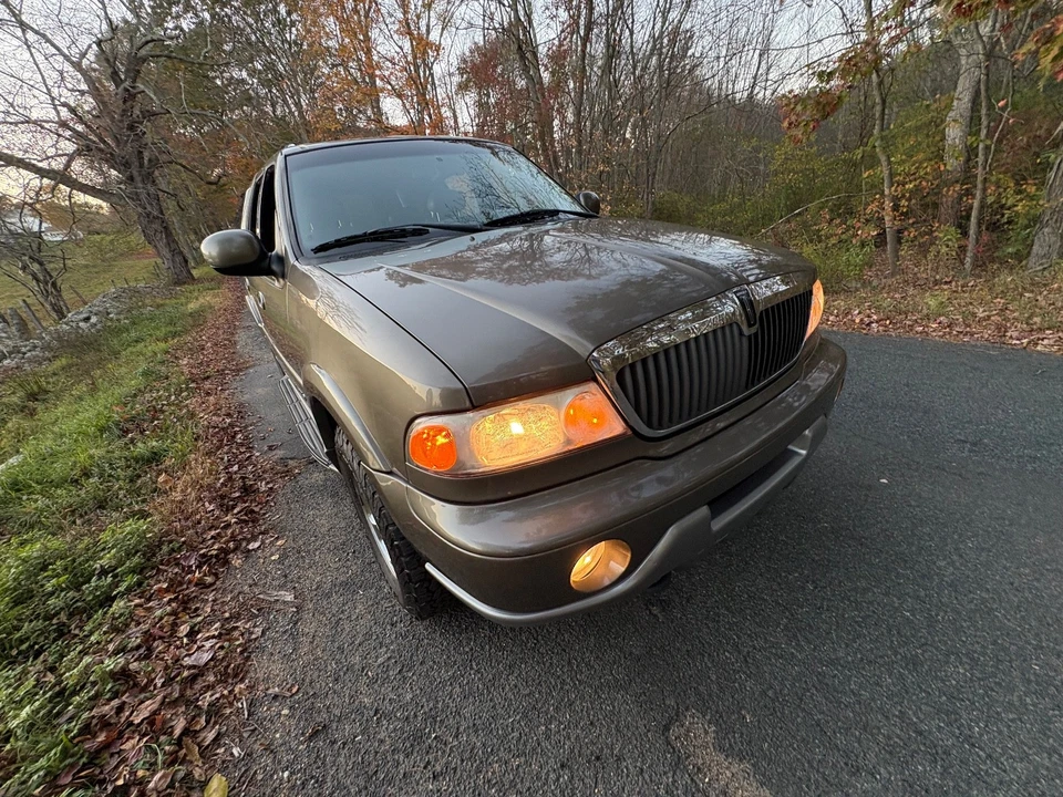 2001 Lincoln Navigator 1st Gen - Image 11 of 21