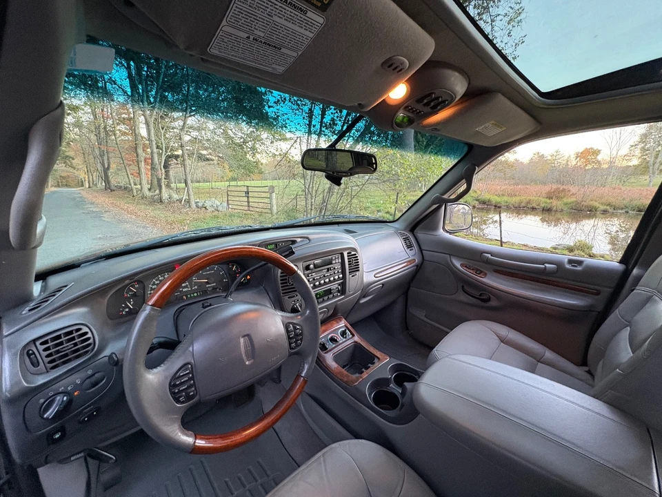 2001 Lincoln Navigator 1st Gen - Image 6 of 21