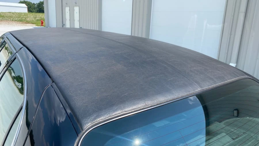 2001 Lincoln Town Car - Image 11 of 17