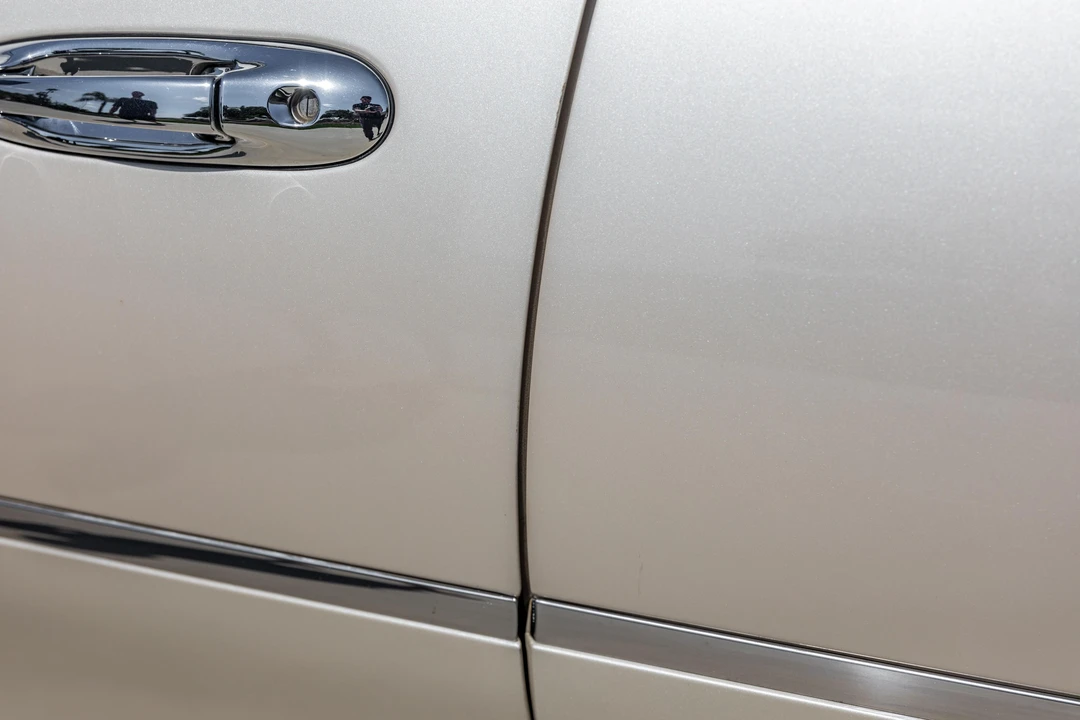 2001 Lincoln Town Car - Image 25 of 31