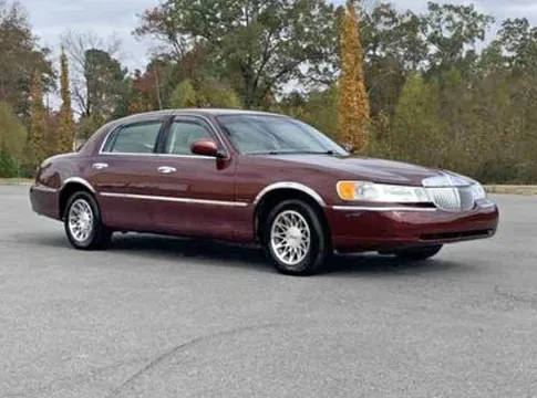 2001 Lincoln Town Car Cartier Designer