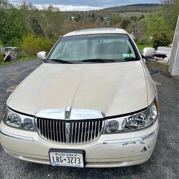 2001 Lincoln Town Car Cartier