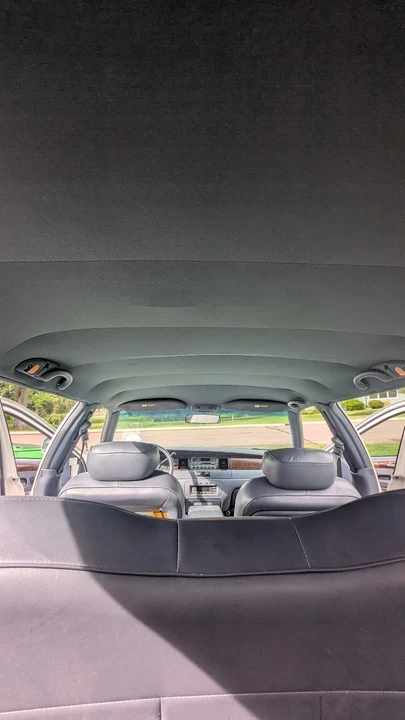 2001 Lincoln Town Car - Image 2 of 20