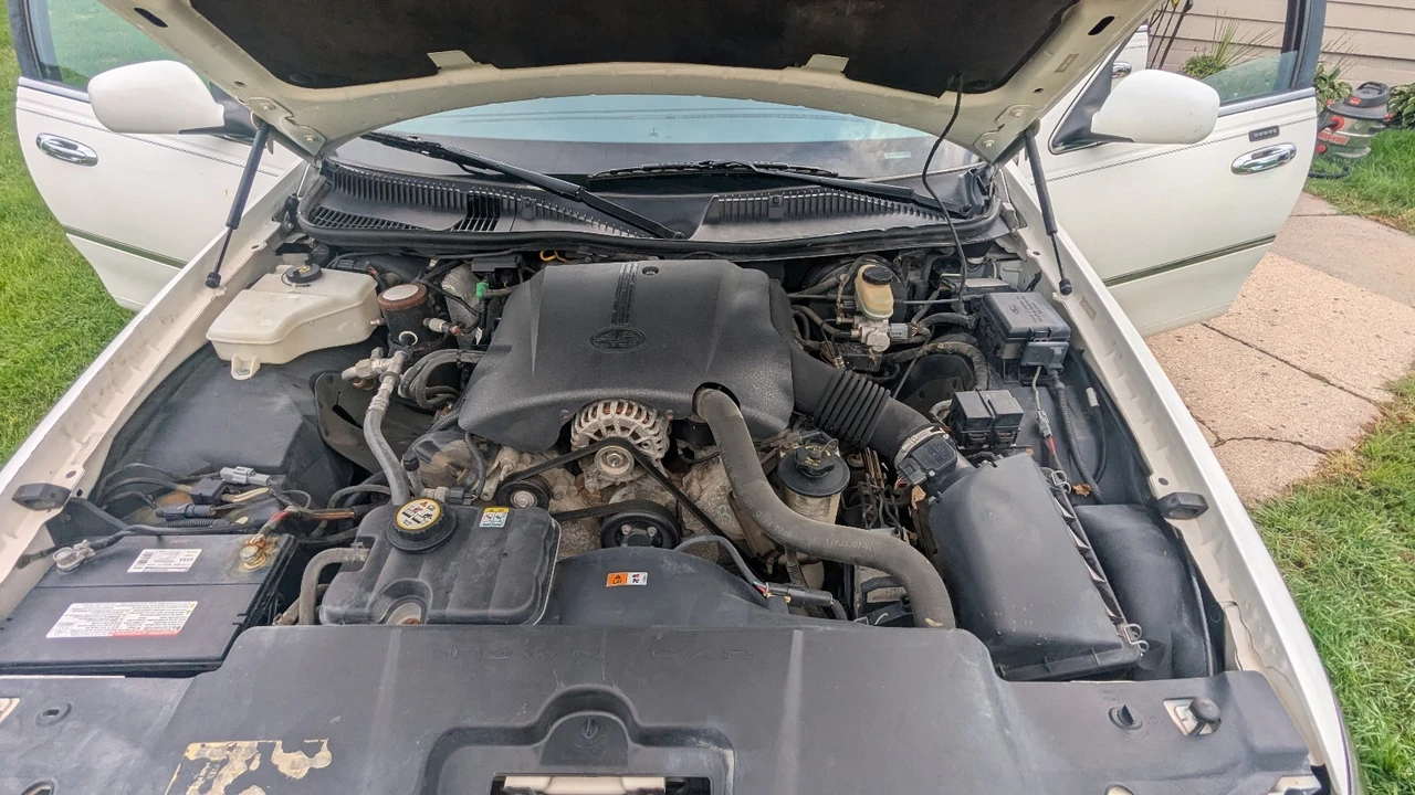 2001 Lincoln Town Car - Image 20 of 20