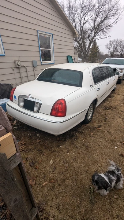 2001 Lincoln Town Car - Image 7 of 20