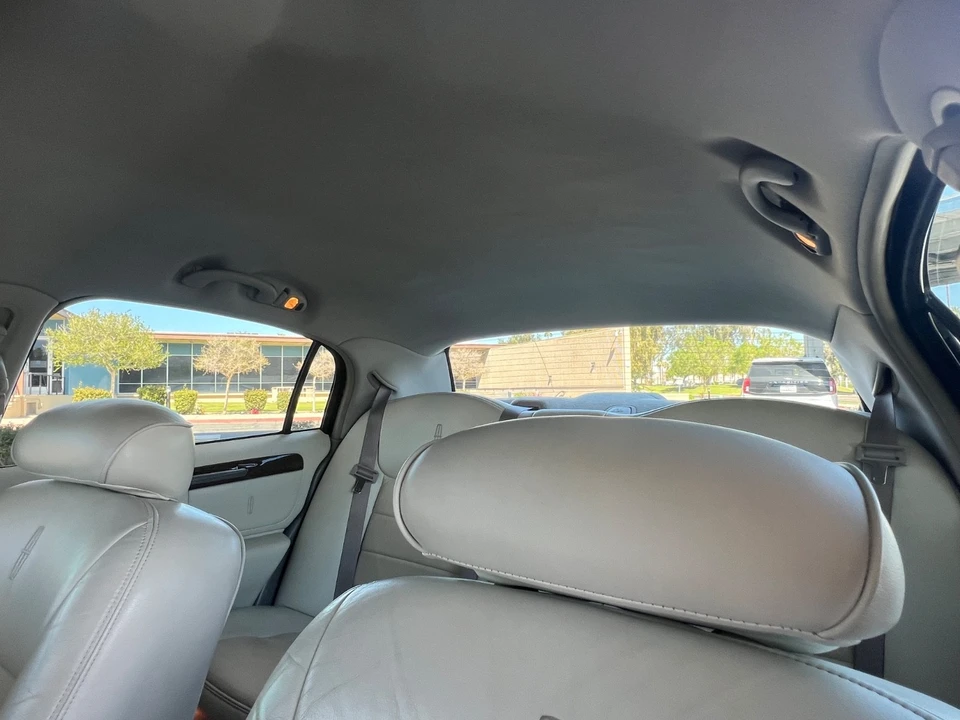 2001 Lincoln Town Car - Image 21 of 21