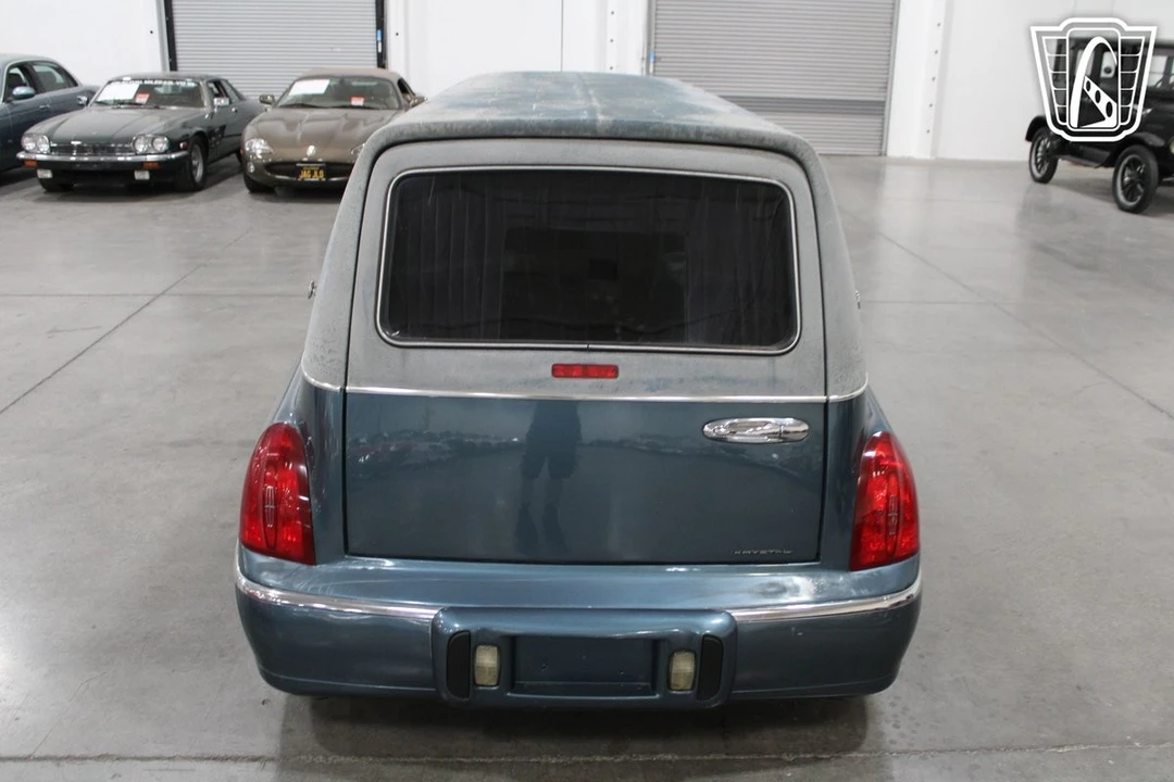 2001 Lincoln Town Car - Image 11 of 12