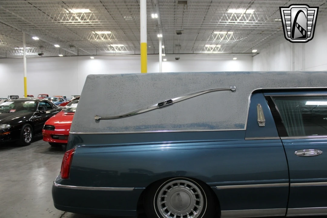 2001 Lincoln Town Car - Image 12 of 21
