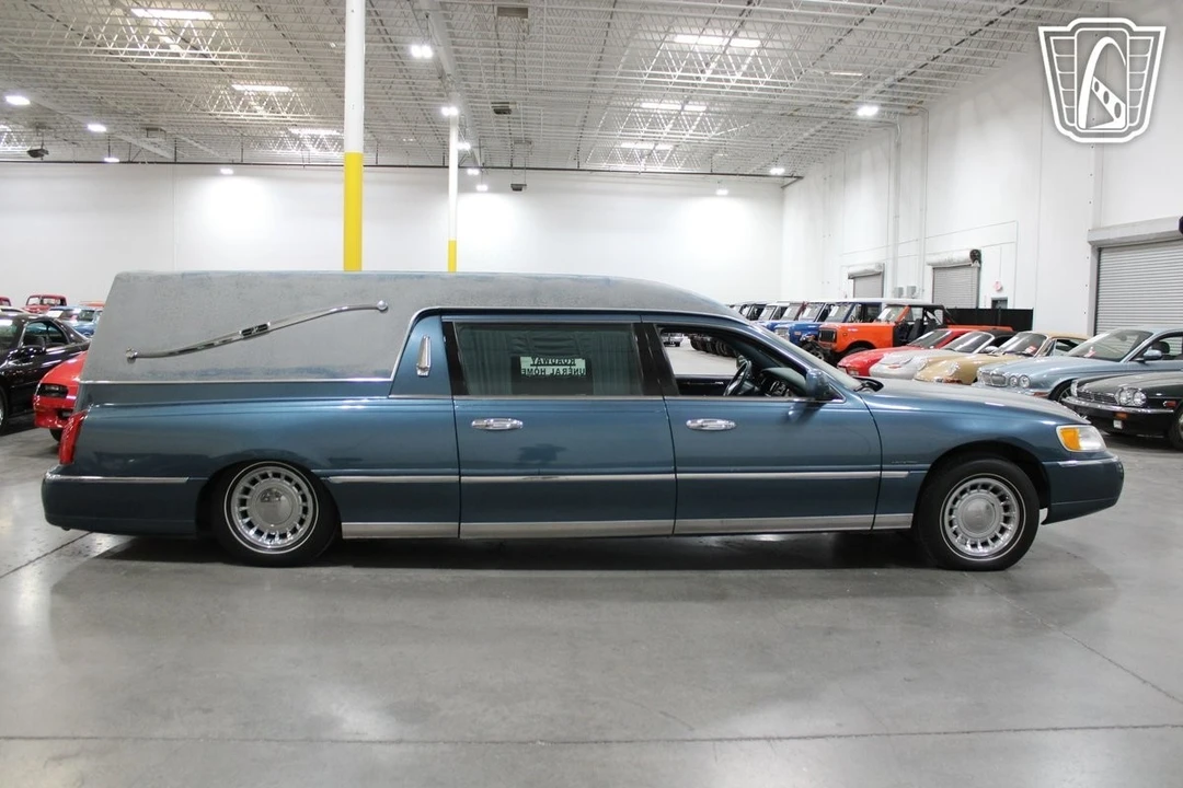 2001 Lincoln Town Car - Image 21 of 21