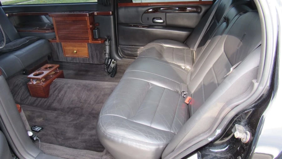 2001 Lincoln Town Car - Image 7 of 8