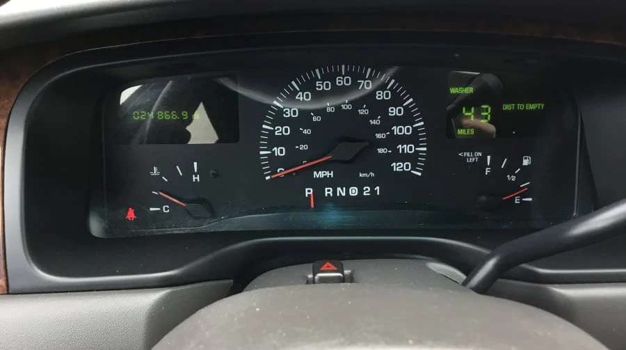 2001 Lincoln Town Car - Image 10 of 10