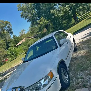 2001 Lincoln Town Car Signature