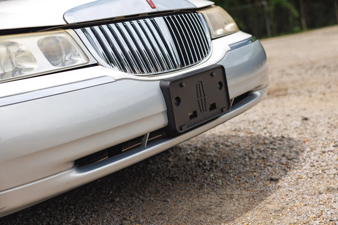 2001 Lincoln Town Car - Image 20 of 31