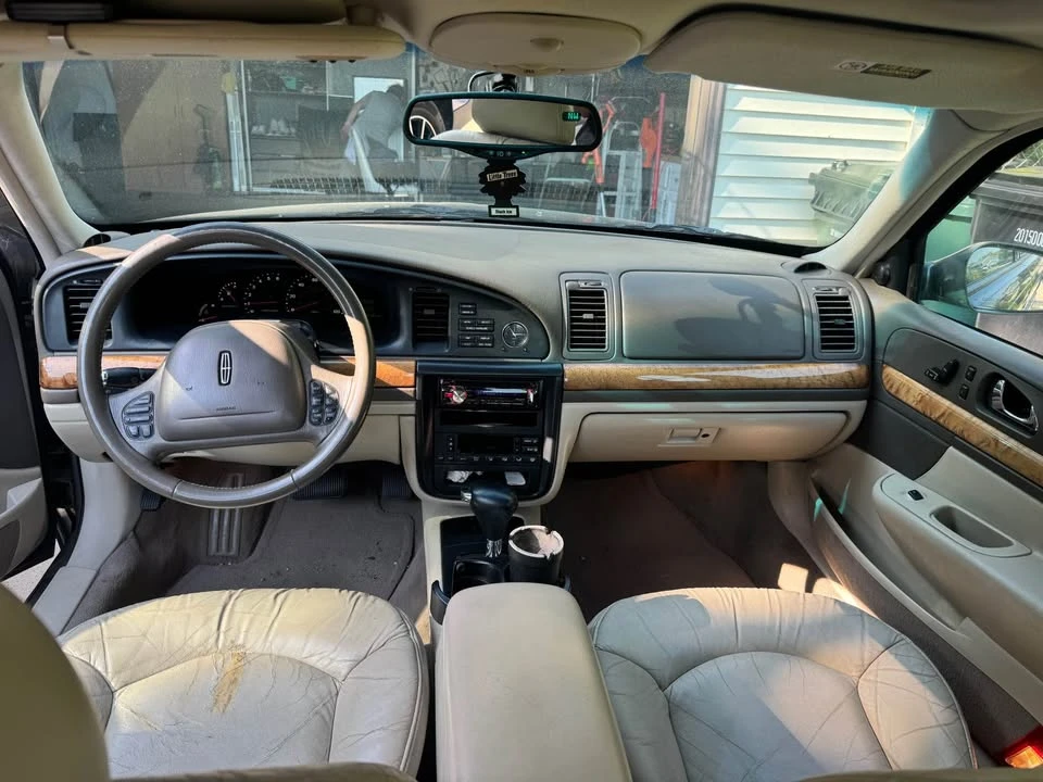 2001 Lincoln Continental 9th Gen - Image 5 of 9