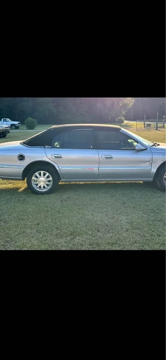 2001 Lincoln Continental 9th Gen - Image 4 of 10