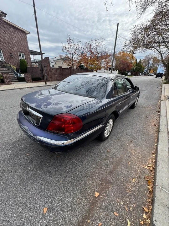 2001 Lincoln Continental 9th Gen - Image 3 of 11