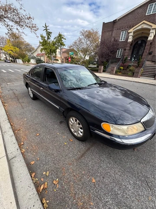 2001 Lincoln Continental 9th Gen - Image 4 of 11